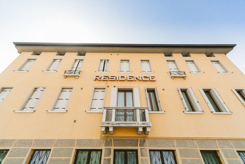 Palazzo Brando - Living Apartments 特雷维索 外观 照片